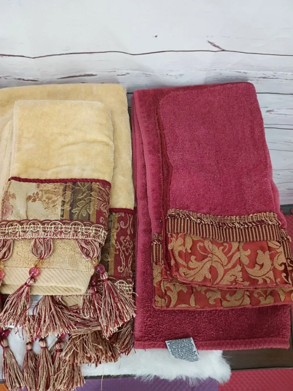 Avanti & Croscill 7 Piece Towel Set With Tassels & Elegant Patterns - Hand Finge